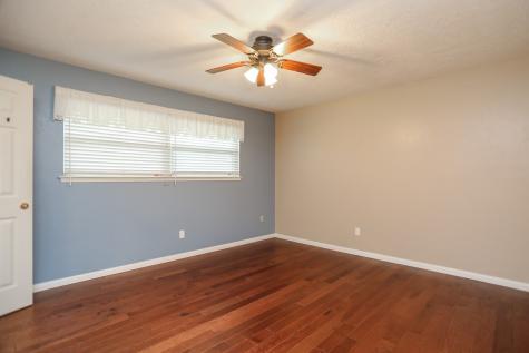 1809 Lazy Creek Lane Pearland TX 77581