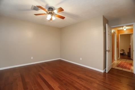 1809 Lazy Creek Lane Pearland TX 77581