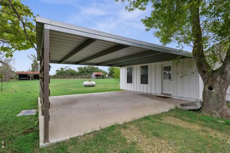 5530 Us Highway 90a W Shiner TX 77984