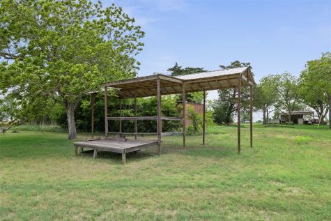 5530 Us Highway 90a W Shiner TX 77984