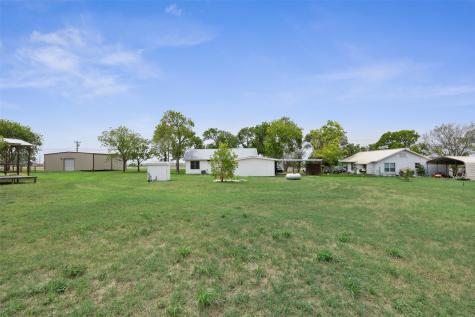 5530 Us Highway 90a W Shiner TX 77984