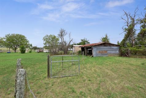 5530 Us Highway 90a W Shiner TX 77984