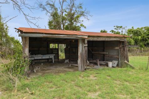 5530 Us Highway 90a W Shiner TX 77984