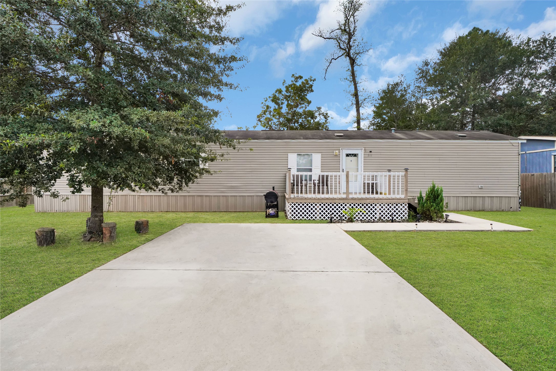 211 Crockett Trace Drive Conroe TX 77303