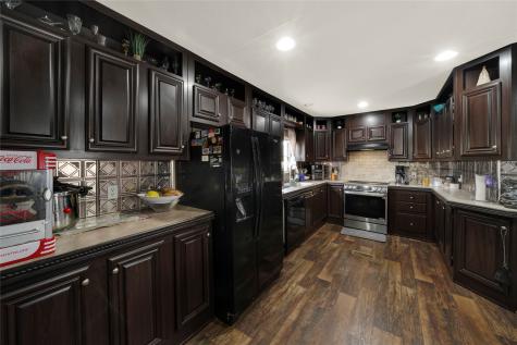 211 Crockett Trace Drive Conroe TX 77303