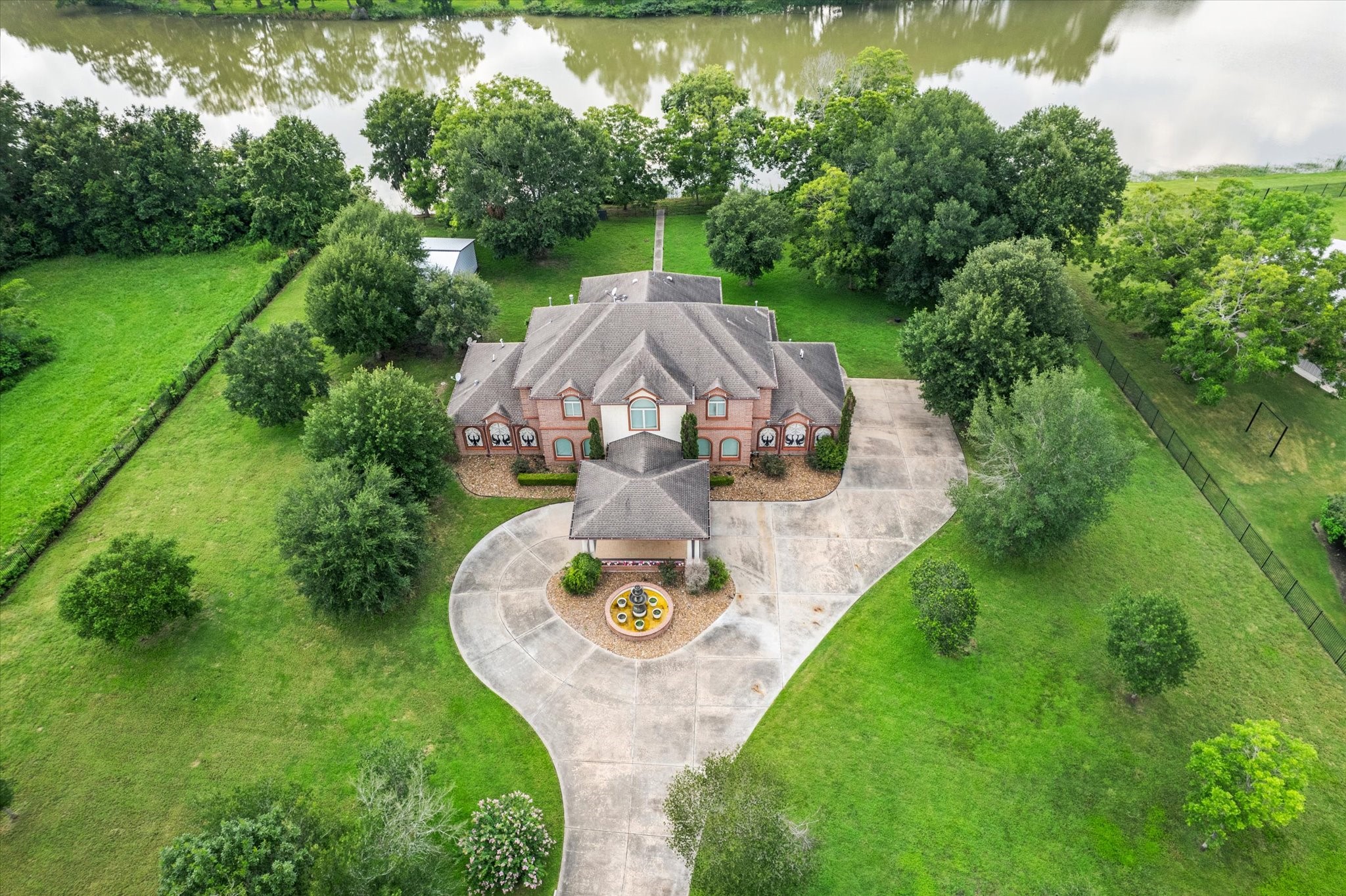 8618 Thornberry Hollow Court Missouri City TX 77459