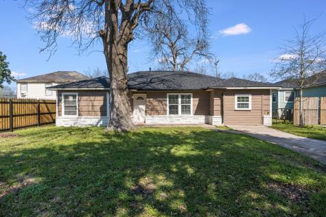 106 W Cleveland Street Baytown TX 77520