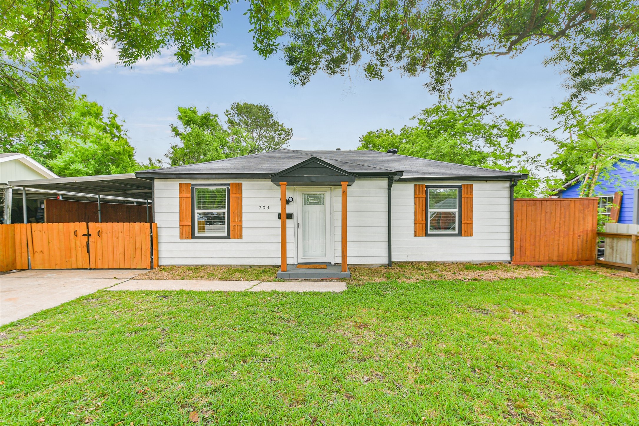 703 Garrett Street Pasadena TX 77506