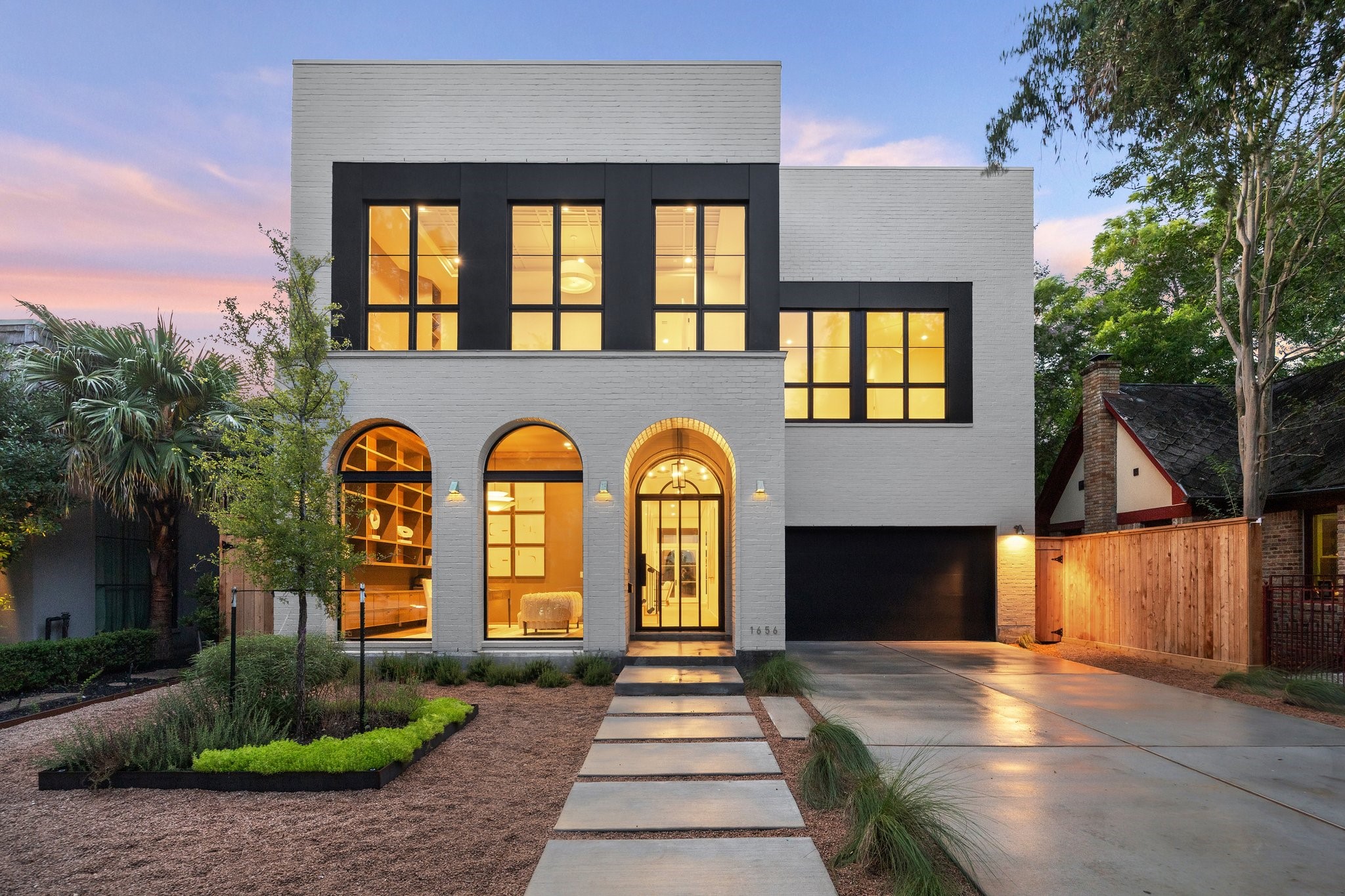 1656 Banks Street Houston TX 77006