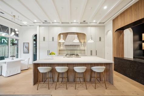 1656 Banks Street Houston TX 77006