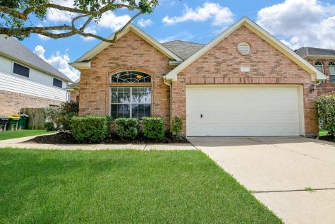 9102 Sunny Brook Lane Pearland TX 77584