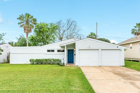 105 Marlin Avenue Galveston TX 77550