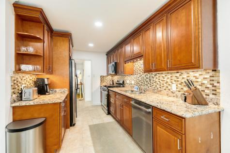 105 Marlin Avenue Galveston TX 77550