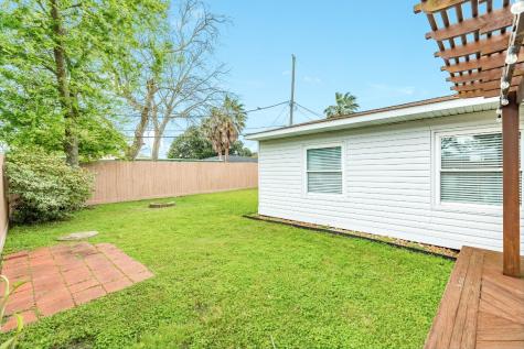 105 Marlin Avenue Galveston TX 77550