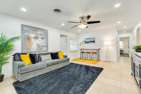 105 Marlin Avenue Galveston TX 77550