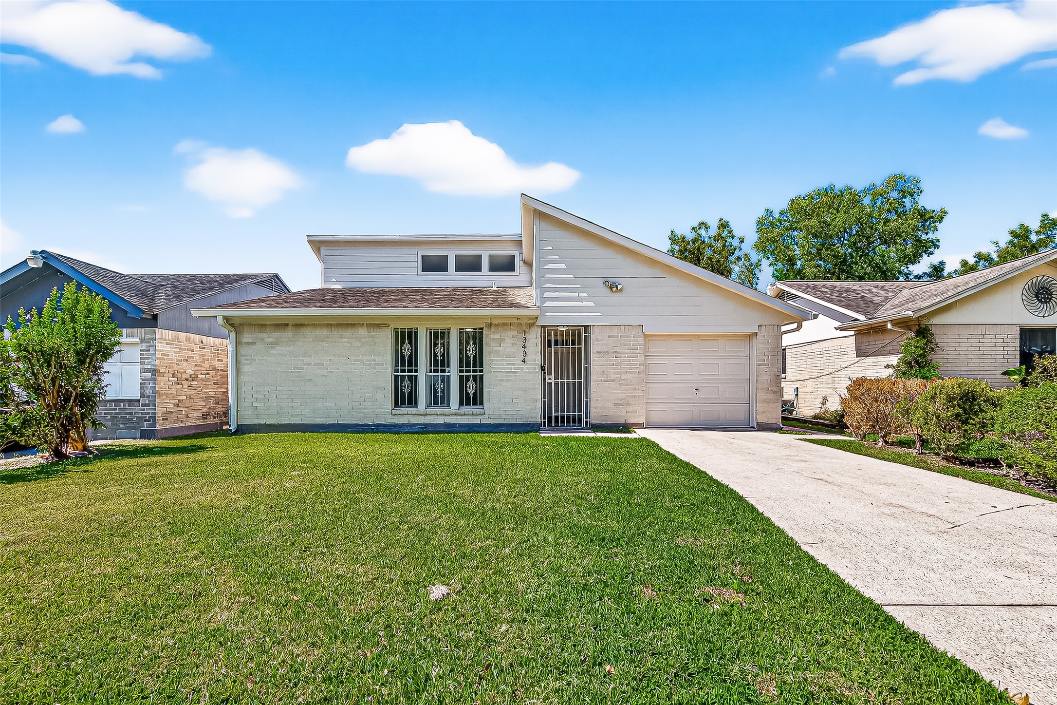 13434 Woodring Drive Houston TX 77045