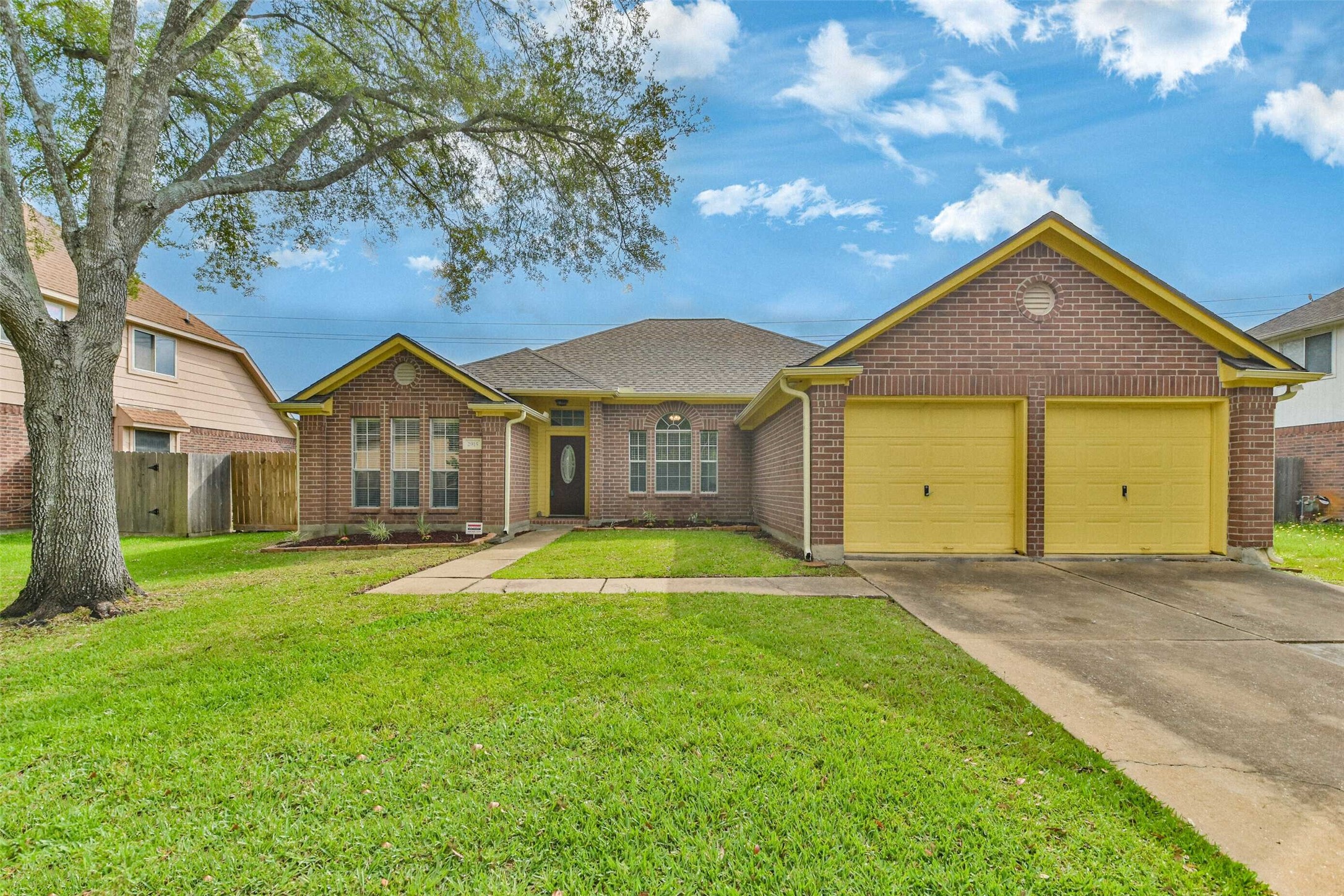 2915 Downing Street Pearland TX 77581