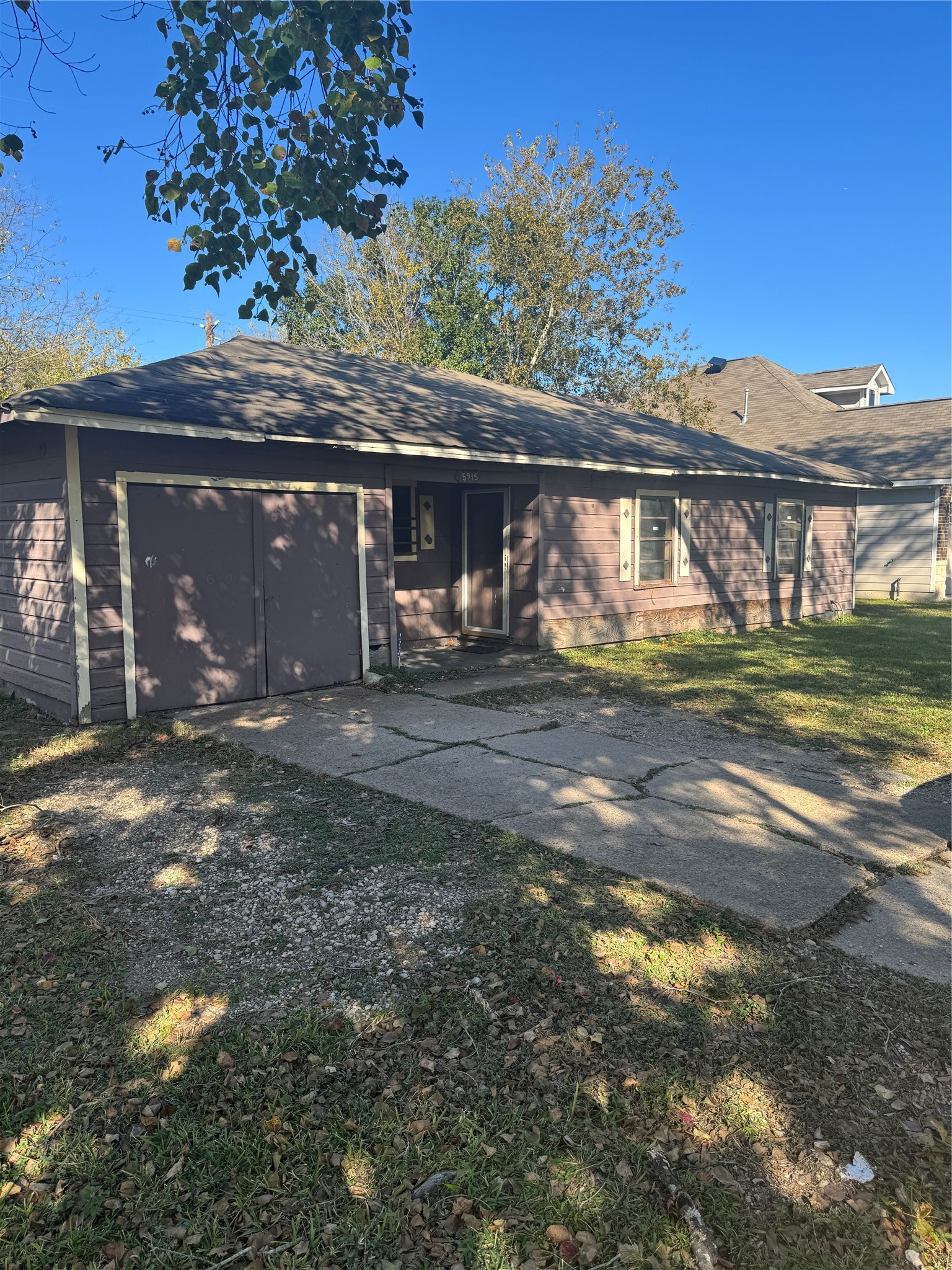 5915 Southtown Street Houston TX 77033