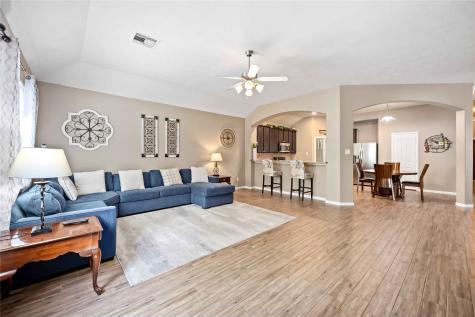 24523 Lakecrest Bend Drive Katy TX 77493