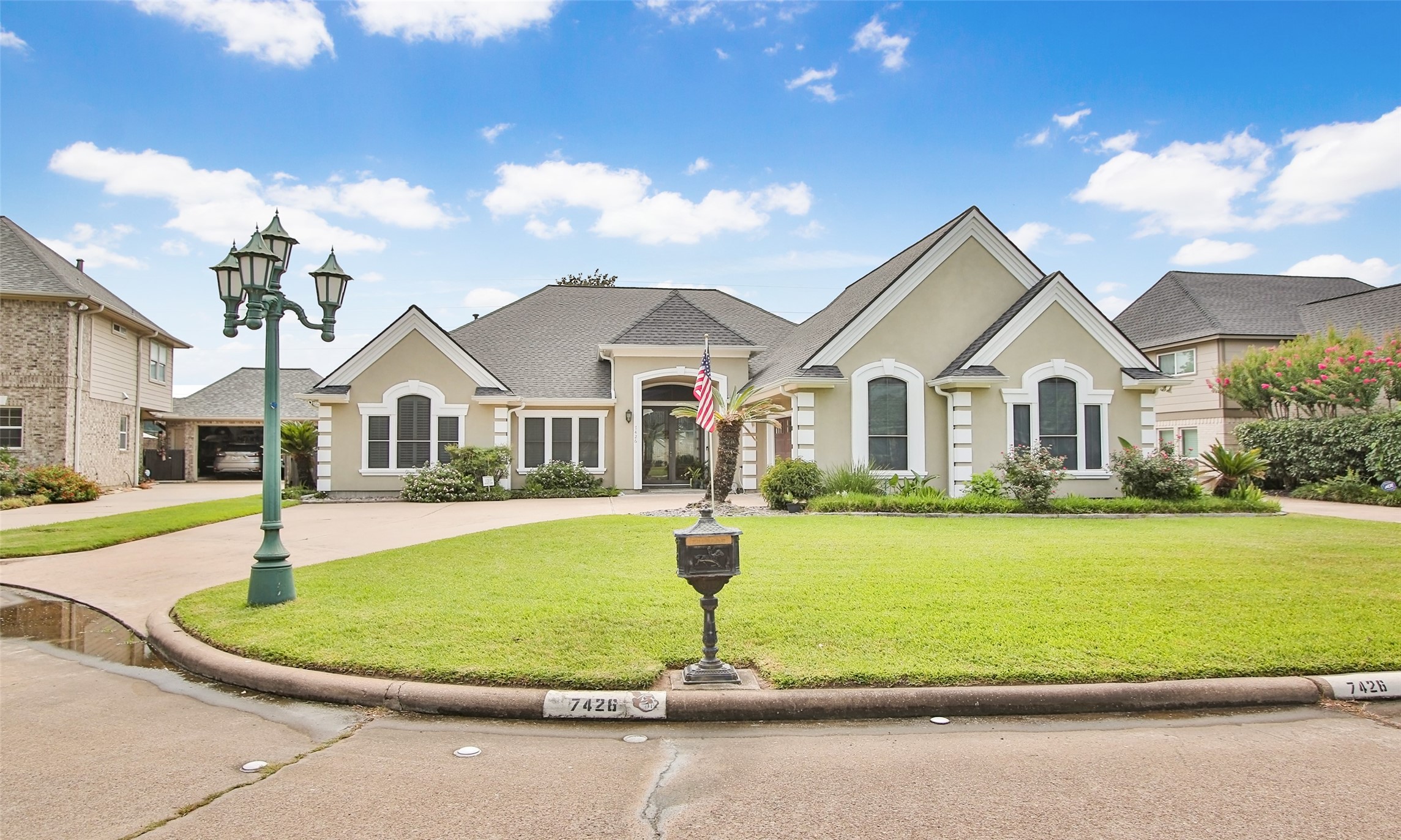 7426 E Suddley Castle Street Houston TX 77095