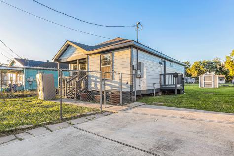 6206 Park Avenue Texas City TX 77591