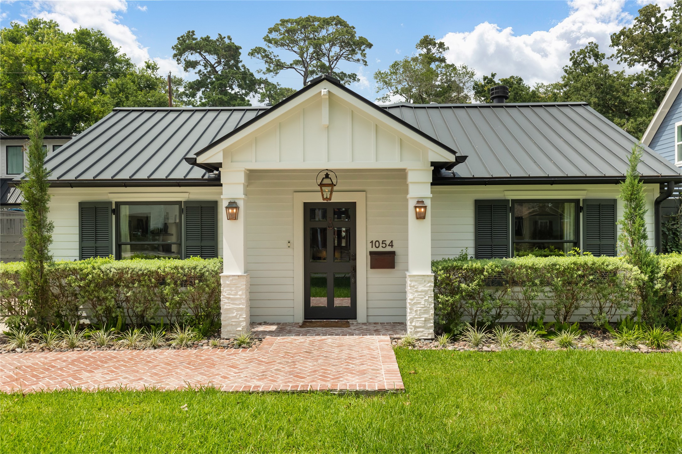 1054 Gardenia Drive Houston TX 77018