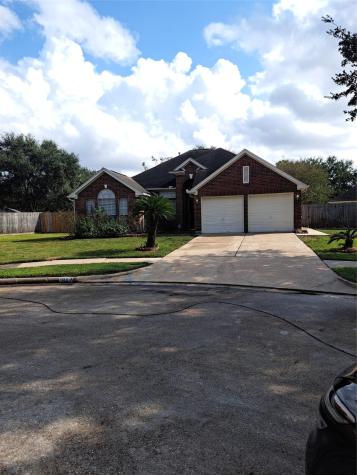 1903 Triple Glen Court Fresno TX 77545