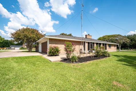 13310 Bay Place Beach City TX 77523
