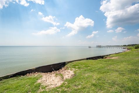 13310 Bay Place Beach City TX 77523