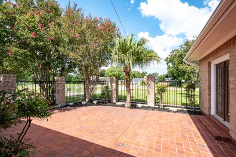 13310 Bay Place Beach City TX 77523