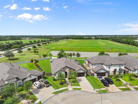 2404 Sky Harbor Lane Friendswood TX 77546