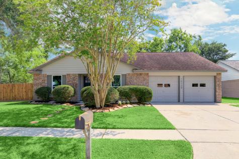 16730 Schooners Way Friendswood TX 77546