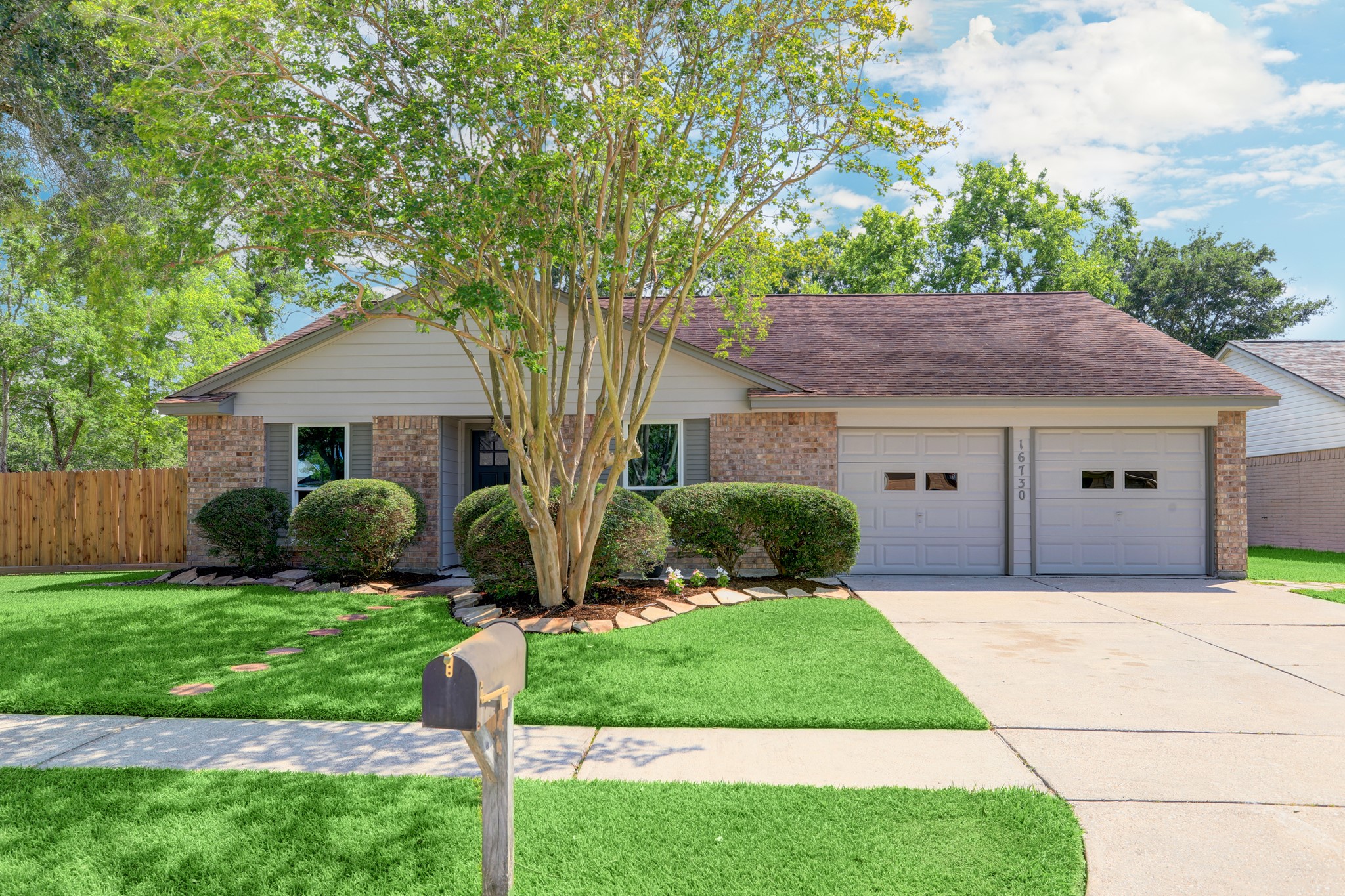 16730 Schooners Way Friendswood TX 77546