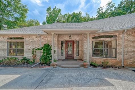 121 Coral Court Conroe TX 77304