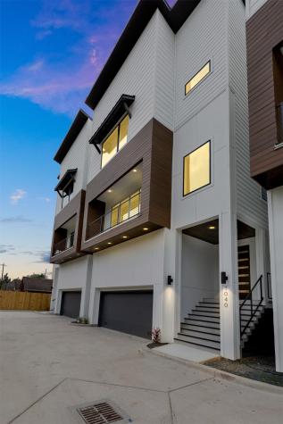 1040 W 17th Street Houston TX 77008