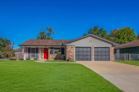 124 Hickory Street Lake Jackson TX 77566