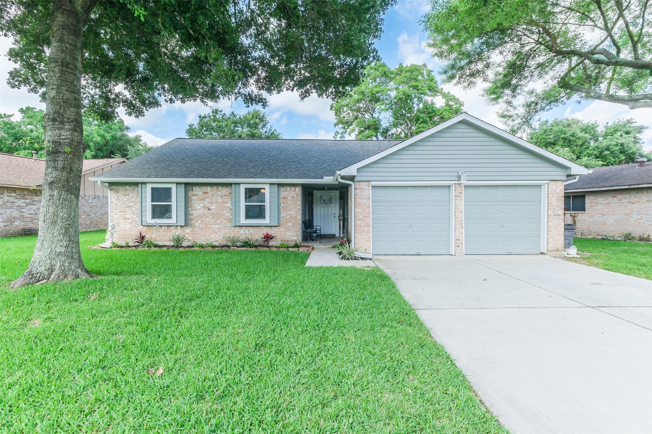 2011 Arcadia Drive Sugar Land TX 77498