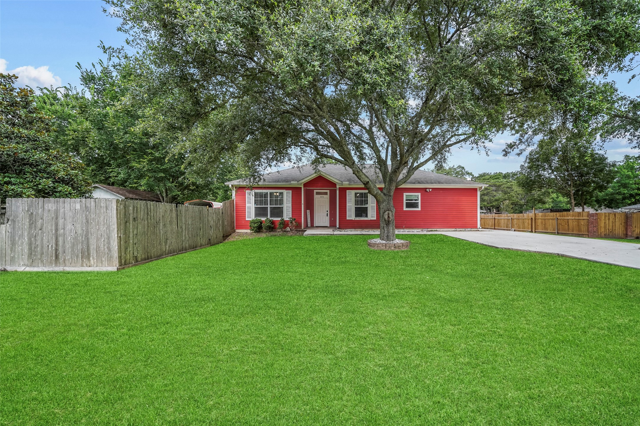 4406 Avenue K Santa Fe TX 77510
