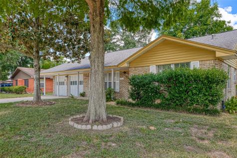 2303 E Martha Lane Pasadena TX 77502