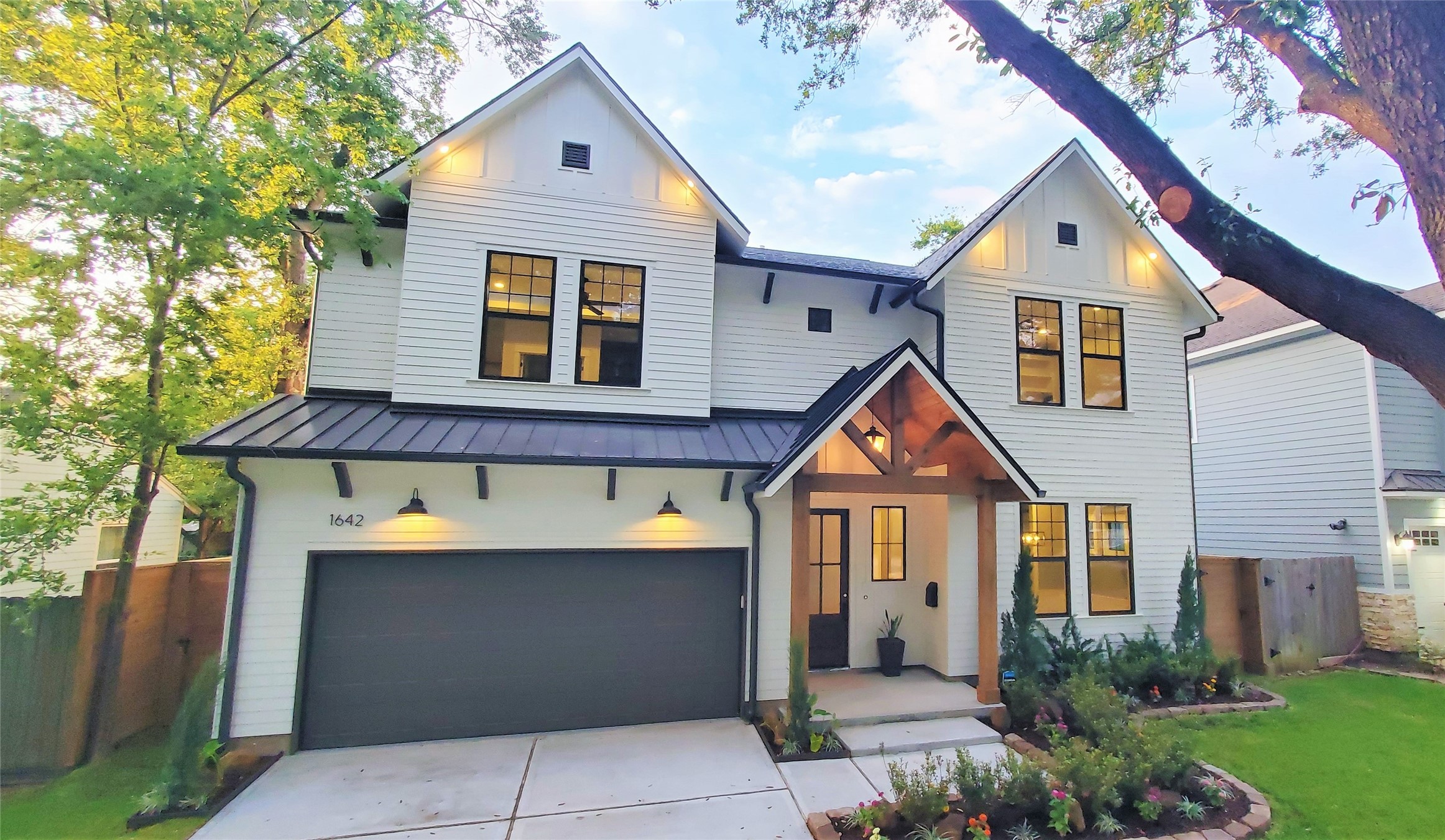 1642 Du Barry Lane Houston TX 77018