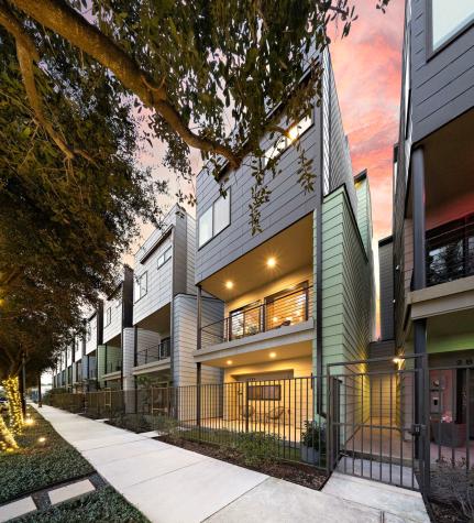 2721 Street Emanuel Street Houston TX 77004