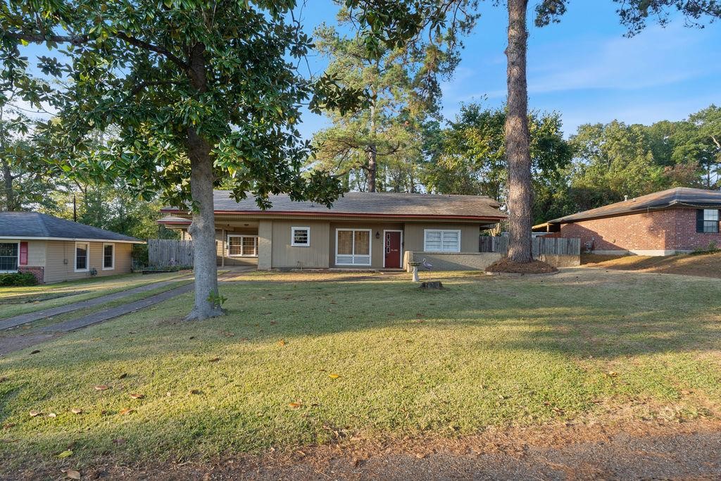 806 Newsom Avenue Lufkin TX 75904