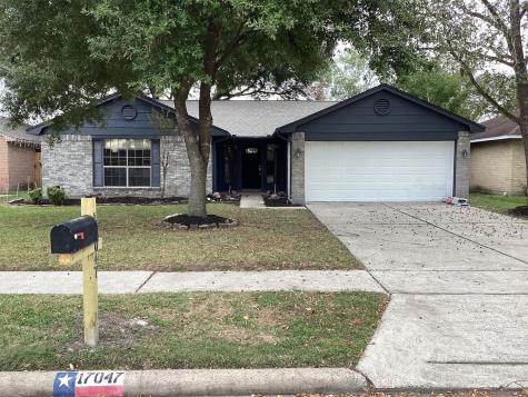 17047 Coachmaker Drive Friendswood TX 77546