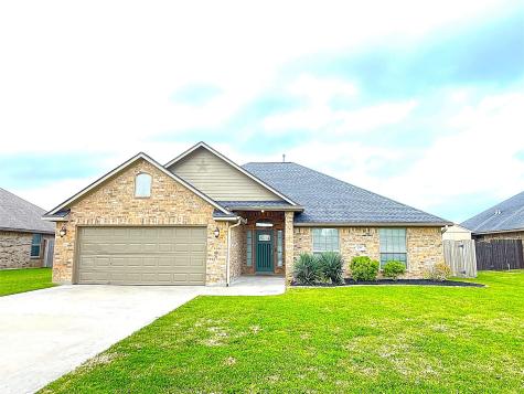 109 Goldfinch Court Richwood TX 77566
