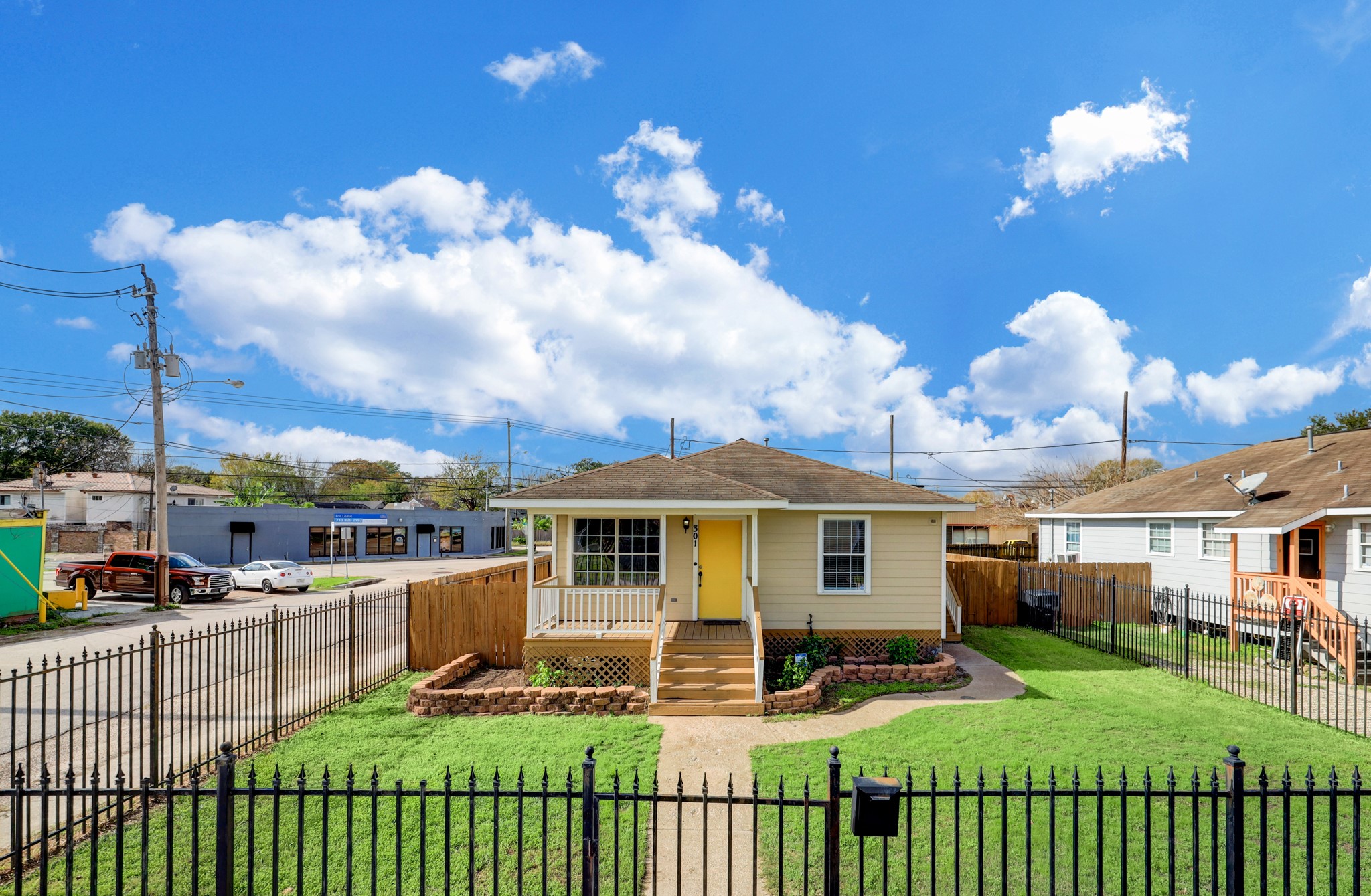 301 Enid Street Houston TX 77009