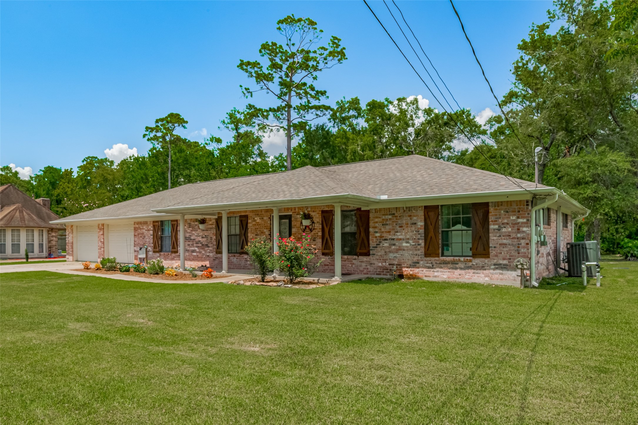 109 Fox Hollow Street Baytown TX 77521