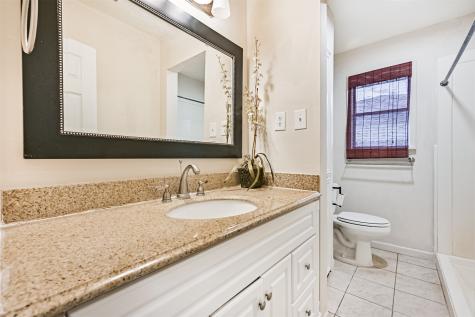 807 Temple Drive Hitchcock TX 77563