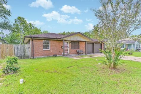 807 Temple Drive Hitchcock TX 77563