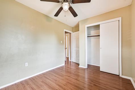 807 Temple Drive Hitchcock TX 77563