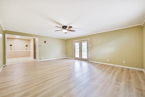 807 Temple Drive Hitchcock TX 77563